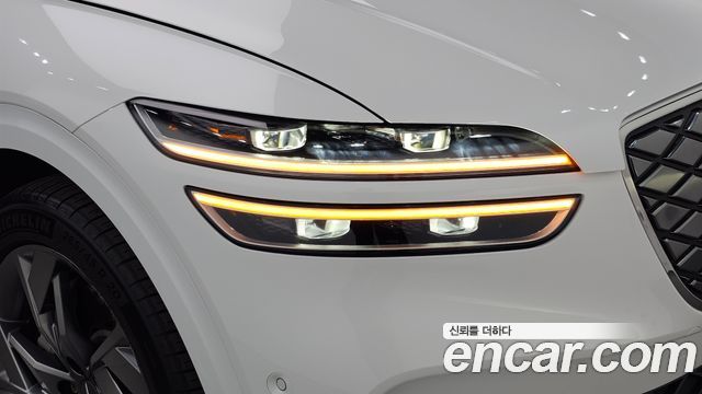 Genesis GV70 2022 — photo 8