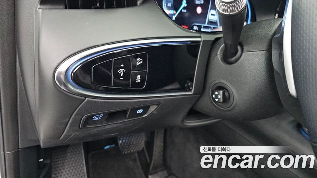 Genesis GV70 2022 — photo 28