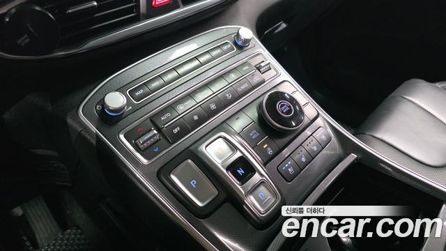 Hyundai Santafe 2022 — photo 12