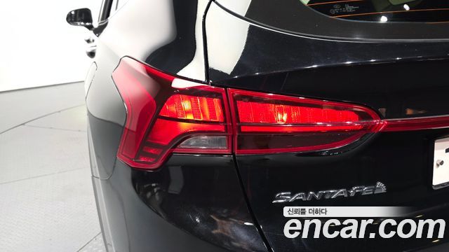 Hyundai Santafe 2022 — photo 9