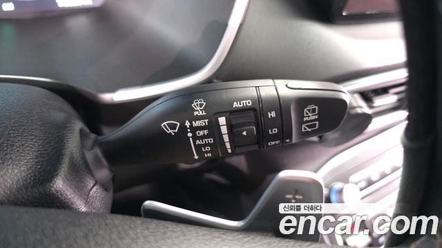 Hyundai Santafe 2022 — photo 31