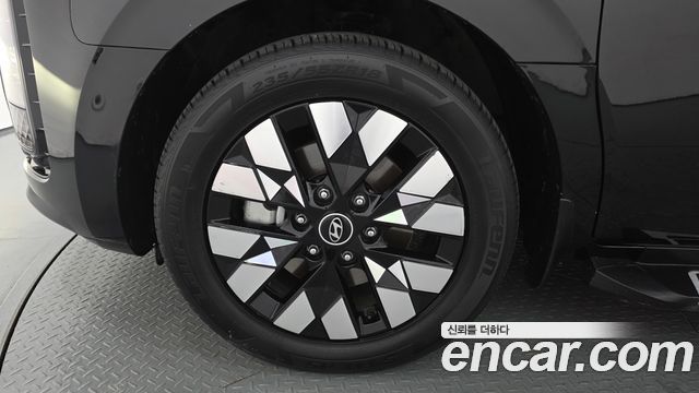 Hyundai Staria 2025 — photo 5