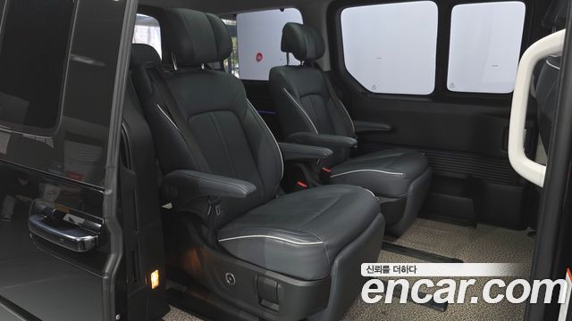 Hyundai Staria 2025 — photo 11