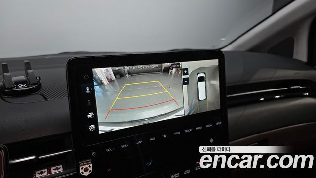Hyundai Staria 2025 — photo 16
