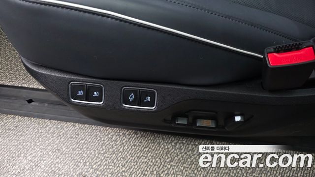 Hyundai Staria 2025 — photo 19