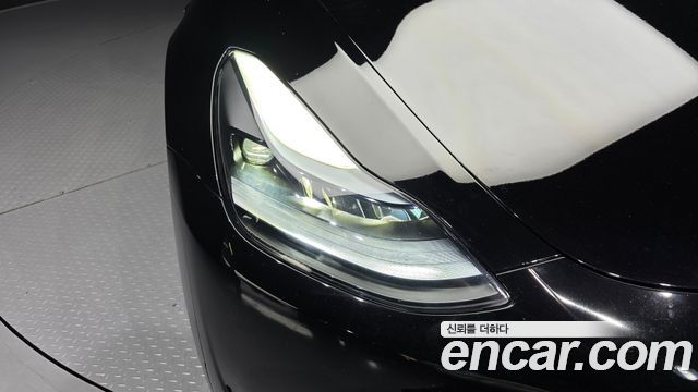 Tesla Model Y 2024 — photo 8