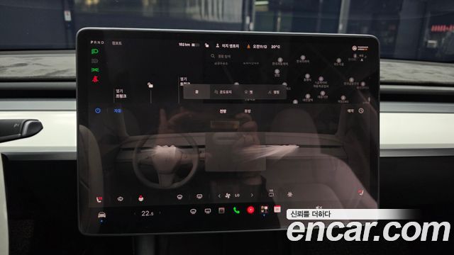 Tesla Model Y 2024 — photo 28