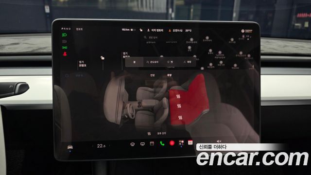 Tesla Model Y 2024 — photo 29