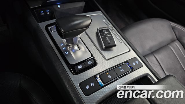 Genesis G80 2017 — photo 12