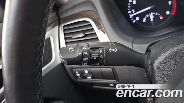 Genesis G80 2017 — photo 26