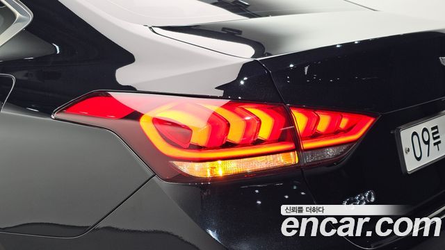 Genesis G80 2017 — photo 9