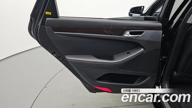 Genesis G80 2017 — photo 15