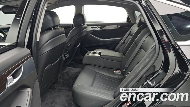 Genesis G80 2017 — photo 16