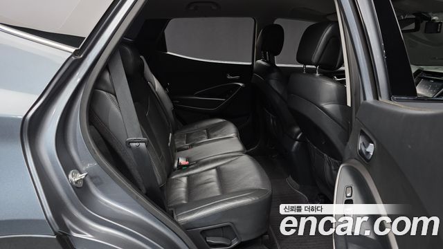 Hyundai Santafe 2018 — photo 12