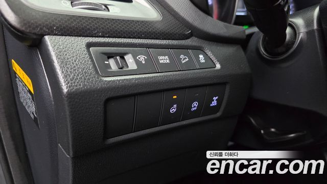 Hyundai Santafe 2018 — photo 17