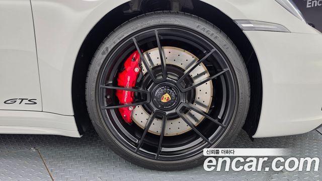 Porsche 911 2023 — photo 5