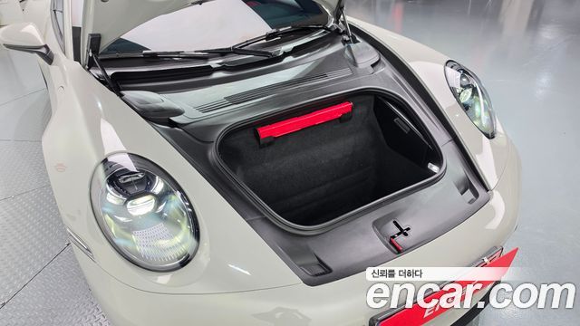 Porsche 911 2023 — photo 6
