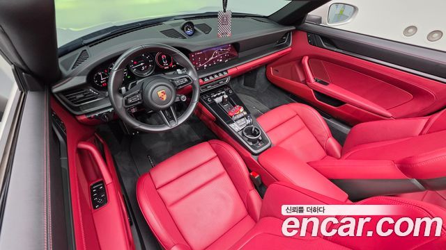 Porsche 911 2023 — photo 10