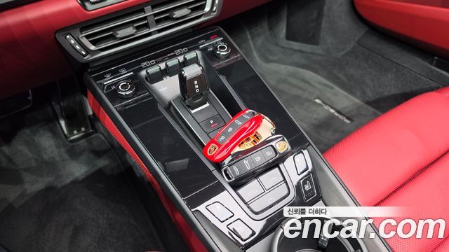 Porsche 911 2023 — photo 12