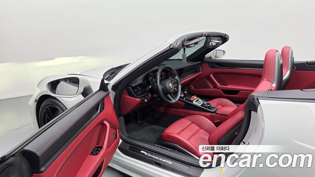 Porsche 911 2023 — photo 13