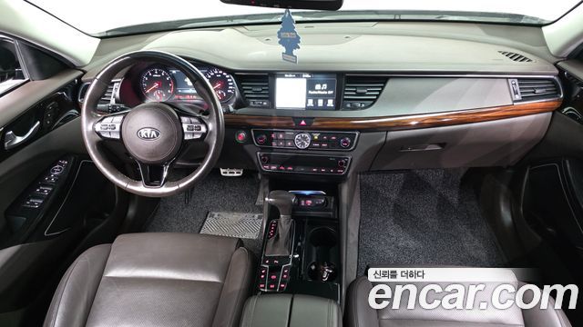 Kia K7 2017 — photo 10