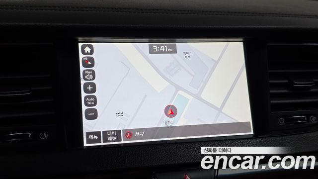 Kia K7 2017 — photo 21