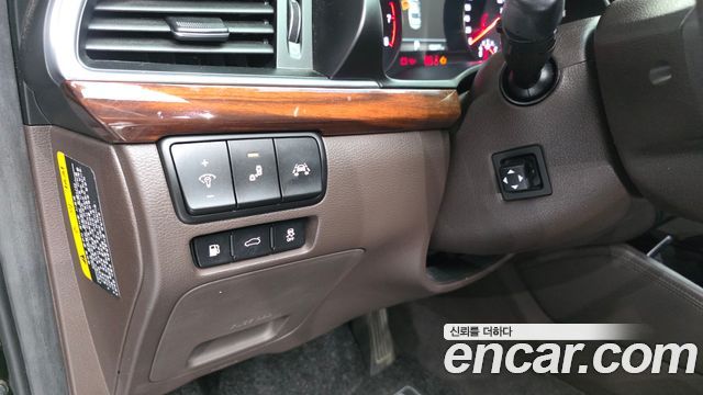 Kia K7 2017 — photo 23