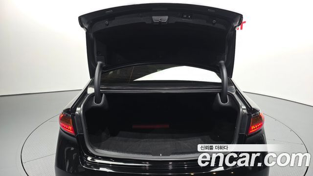 Kia K7 2017 — photo 26