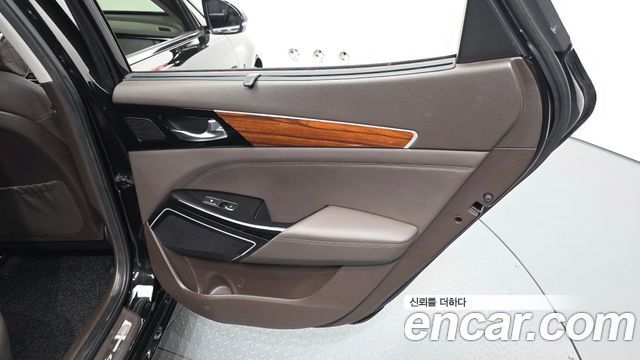 Kia K7 2017 — photo 15