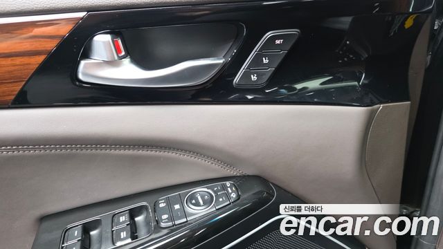 Kia K7 2017 — photo 29