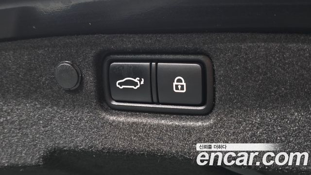 Kia K7 2017 — photo 32