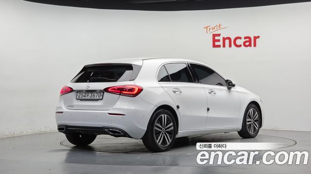 Mercedes-Benz A-Class 2021 — photo 2
