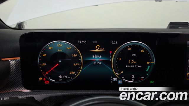 Mercedes-Benz A-Class 2021 — photo 11