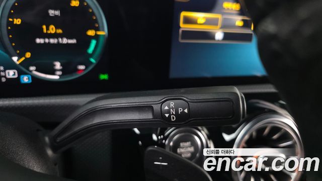 Mercedes-Benz A-Class 2021 — photo 12