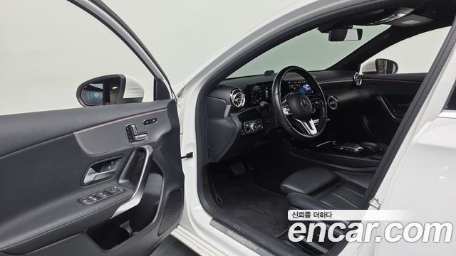 Mercedes-Benz A-Class 2021 — photo 13
