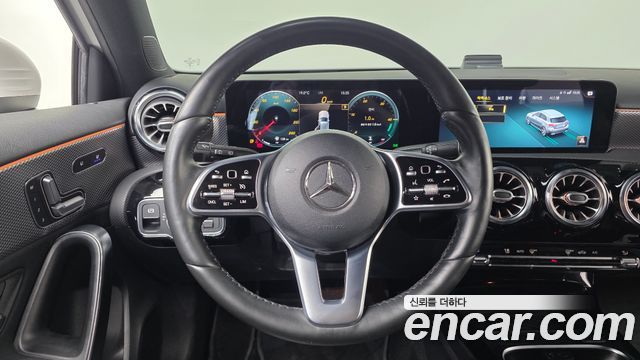 Mercedes-Benz A-Class 2021 — photo 19
