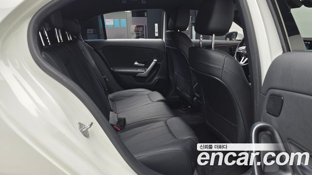 Mercedes-Benz A-Class 2021 — photo 16