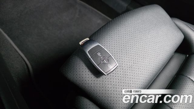 Mercedes-Benz A-Class 2021 — photo 27