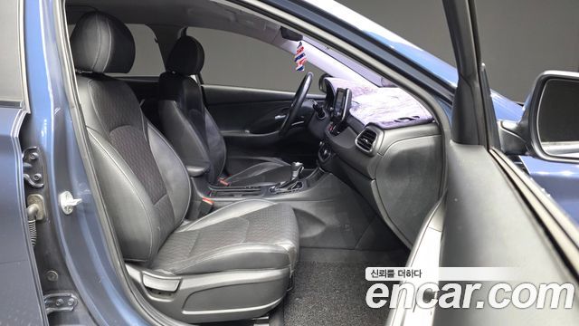 Hyundai i30 2017 — photo 11
