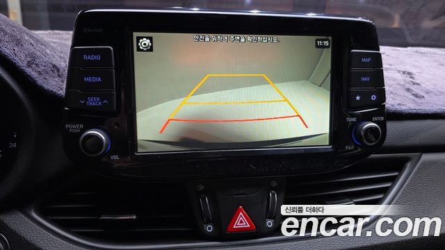 Hyundai i30 2017 — photo 16