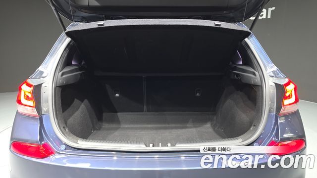 Hyundai i30 2017 — photo 20