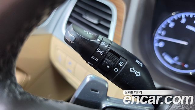 Hyundai Genesis 2016 — photo 29
