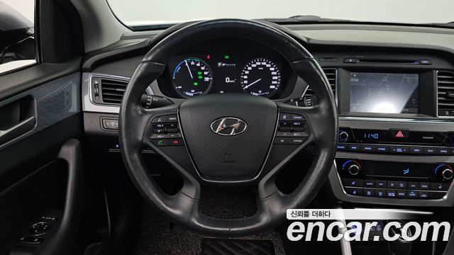 Hyundai Sonata 2016 — photo 19