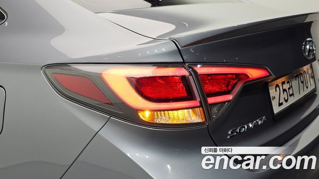 Hyundai Sonata 2016 — photo 9