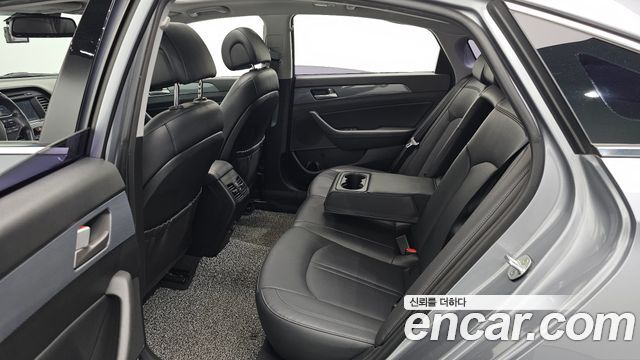 Hyundai Sonata 2016 — photo 16