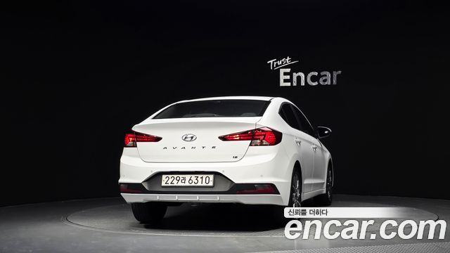 Hyundai AVANTE 2019 — photo 4