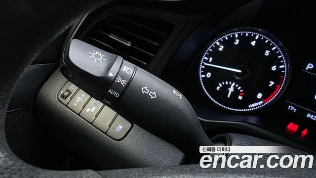 Hyundai AVANTE 2019 — photo 23