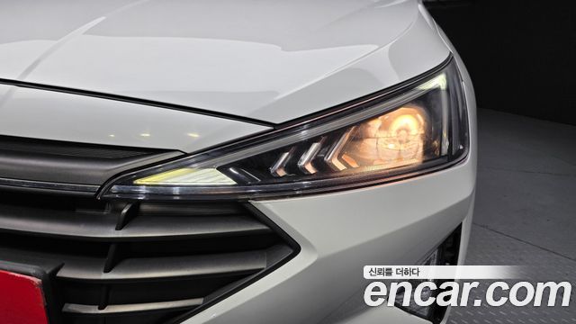 Hyundai AVANTE 2019 — photo 8