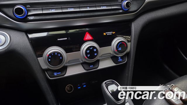 Hyundai AVANTE 2019 — photo 27