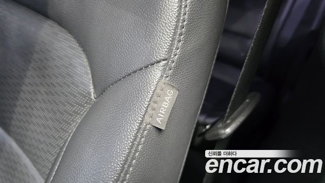 Hyundai AVANTE 2019 — photo 30